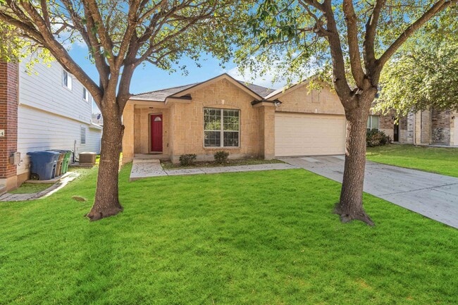 Building Photo - Gorgeous 3 bedroom, 2 bath home with a study near the Forum & Randolph AFB!
