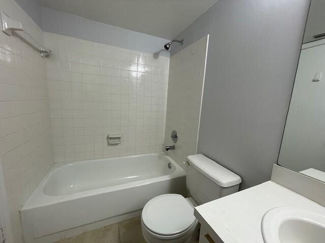 Building Photo - 8850 Royal Palm Blvd