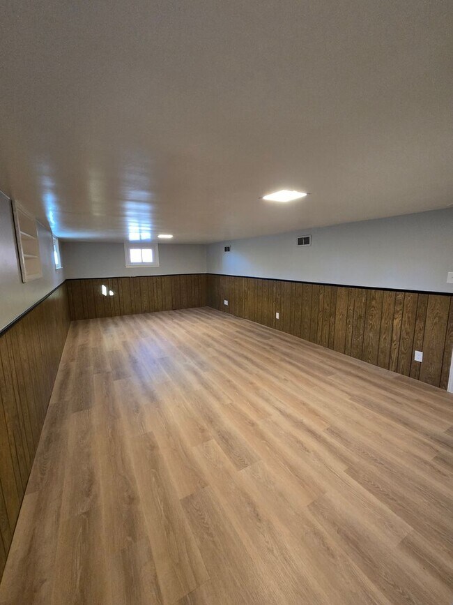 Building Photo - Remodeled Ranch Home