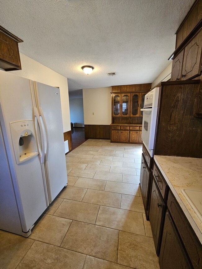 Building Photo - (3) Bed/(1.5) Bath in NE Norman Avail NOW!