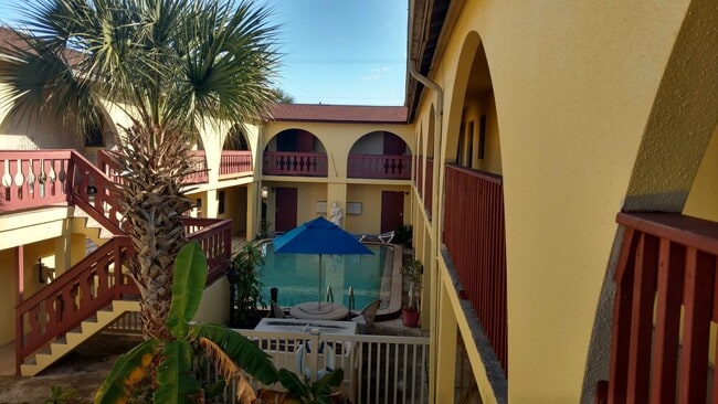 Building Photo - Spacious 2 Bedroom 2 Bathroom Condo