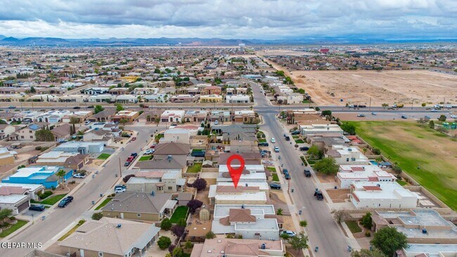 Building Photo - 14117 Rainbow Point Dr