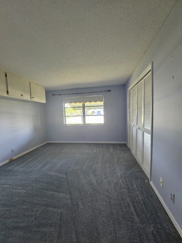 Building Photo - 277 W High Point Ct