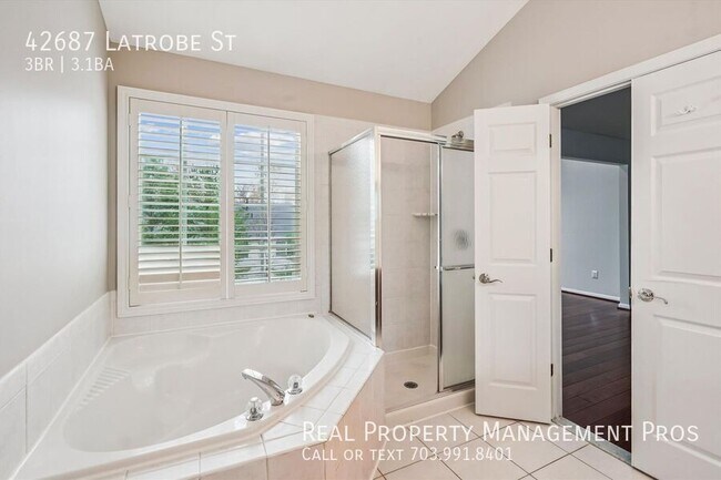 Building Photo - 42687 Latrobe St