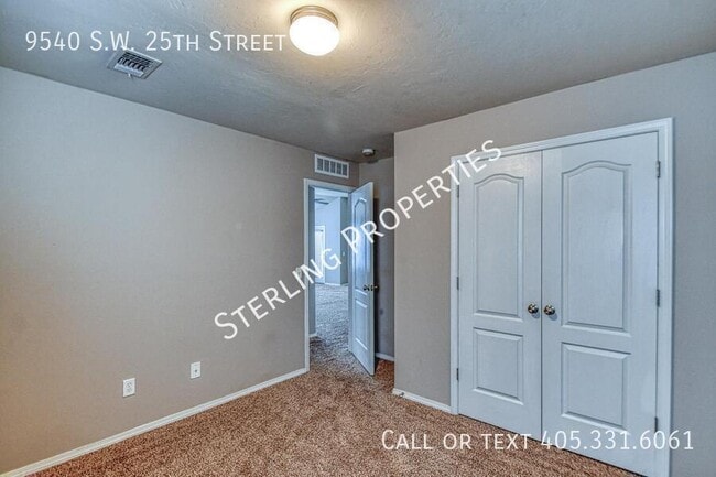 Building Photo - 9540 SW 25th St