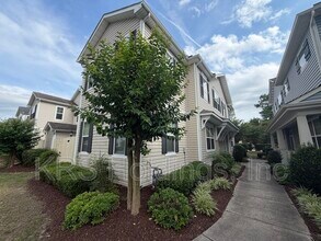 Building Photo - 1517 Rollesby Way