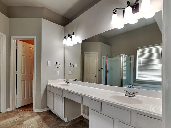 Building Photo - 31307 Baker lane Dr