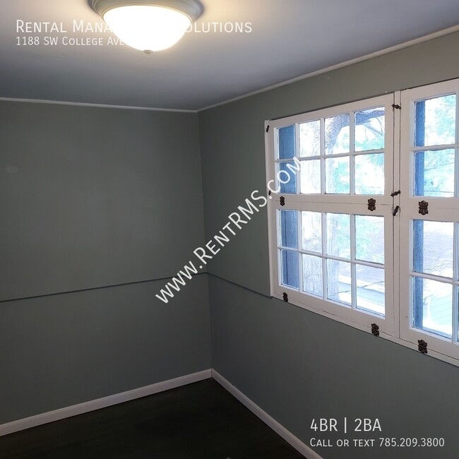 Building Photo - **MOVE-IN SPECIALS**1188 SW College Ave - ...