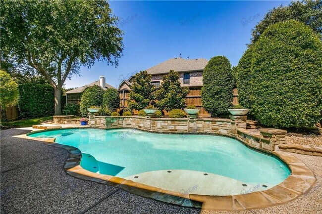 Building Photo - 3401 Chadwick Dr