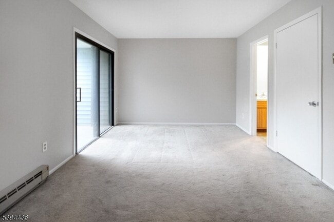 Building Photo - 70 Meadowview Dr