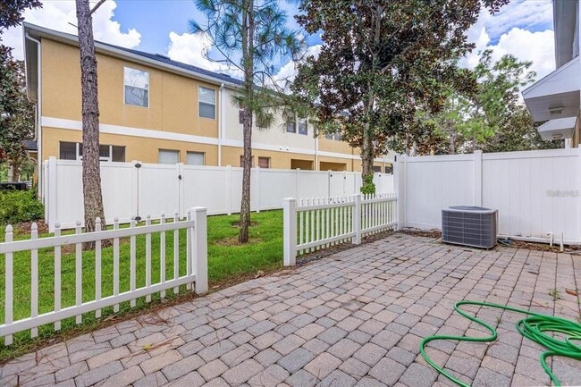 Building Photo - 14235 Desert Haven St