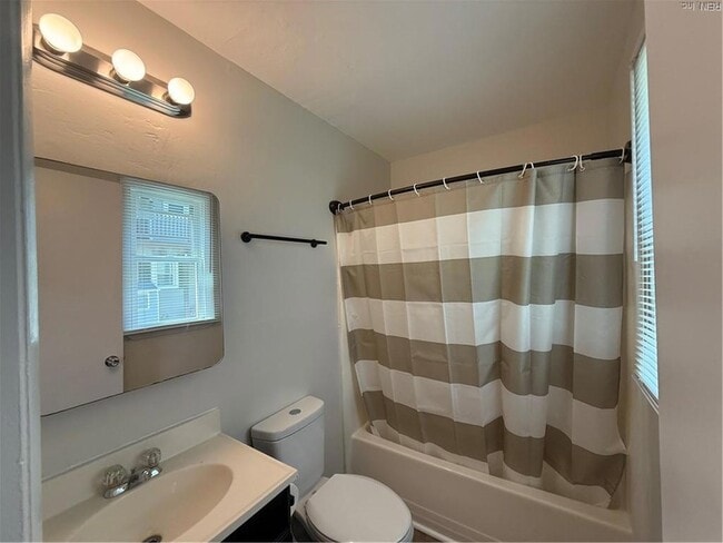 Building Photo - 1483 Old Virginia Beach Rd