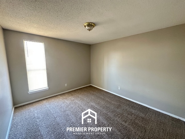 Building Photo - Charming 3BR Memphis Home with Garage, Open Kitchen & Fenced Backyard