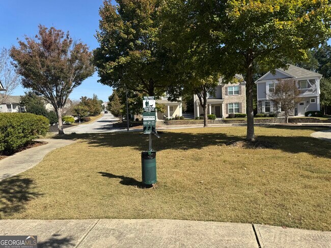 Building Photo - 745 Crestwell Cir