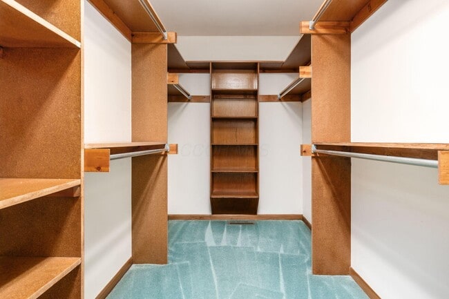 Building Photo - 100 E Dublin Granville Rd