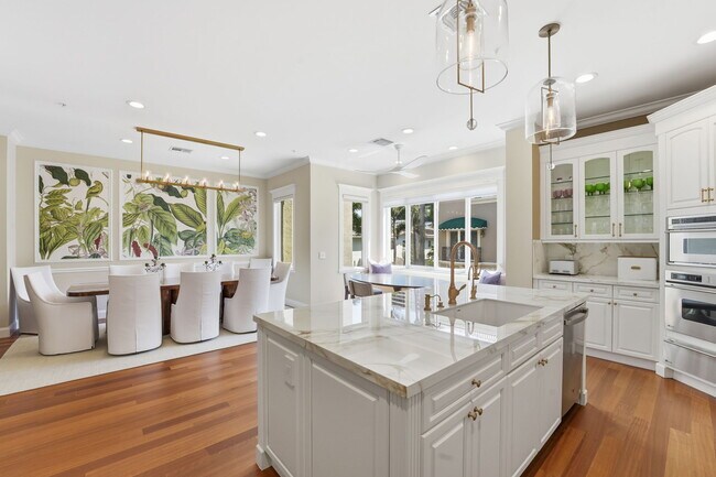 Building Photo - 921 Osceola Dr