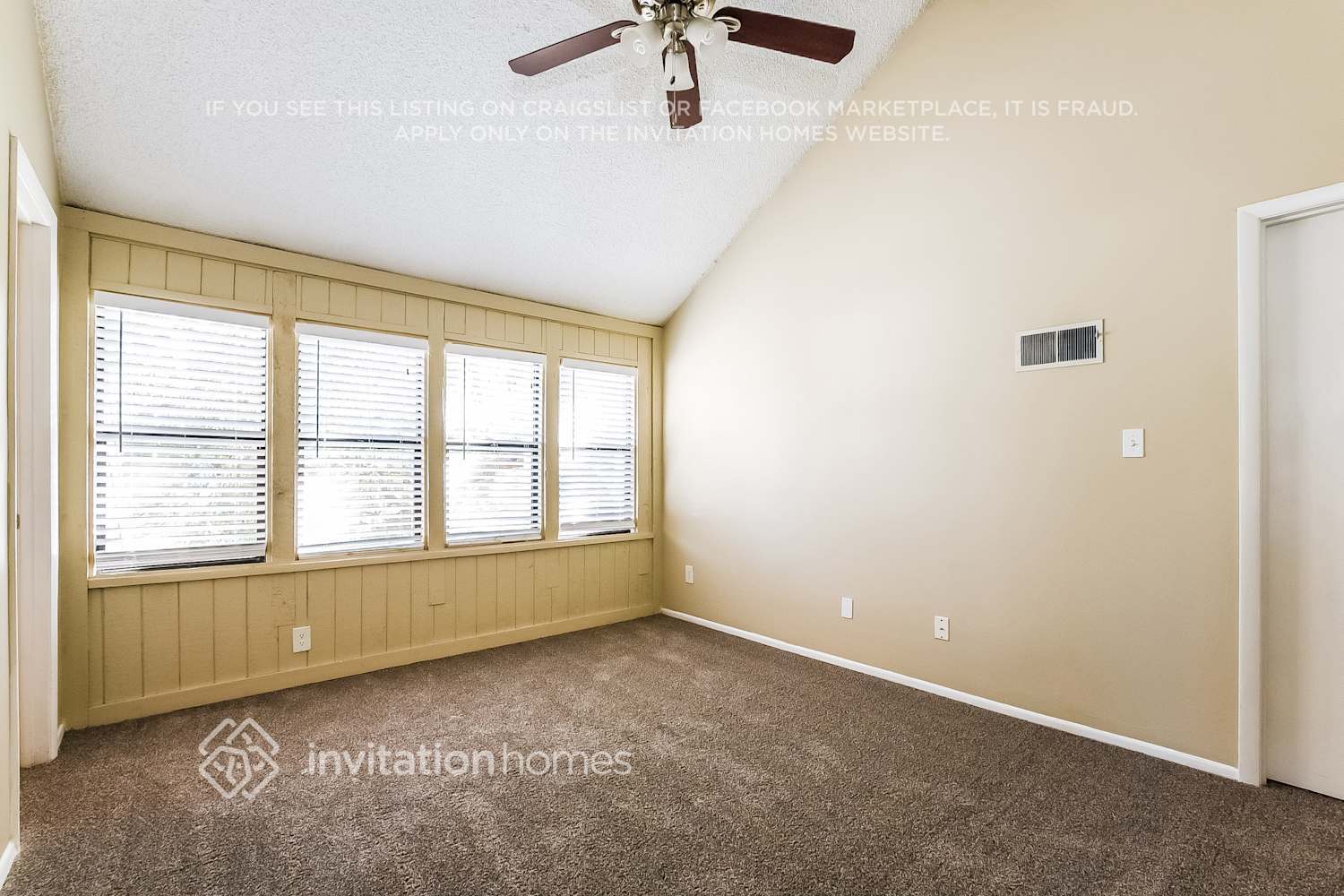 Building Photo - 1074 Windsong Cir