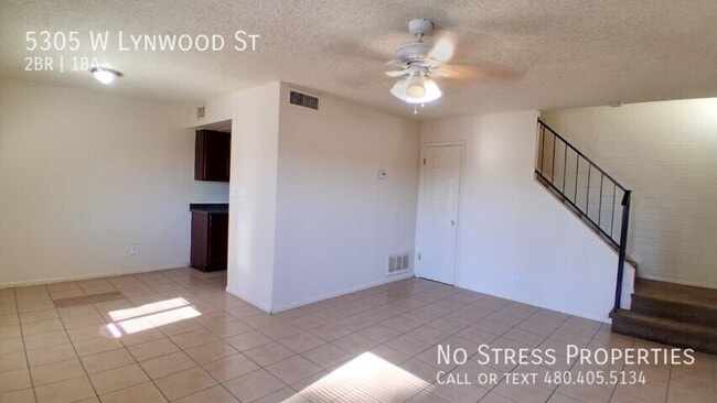 Building Photo - 5305 W Lynwood St