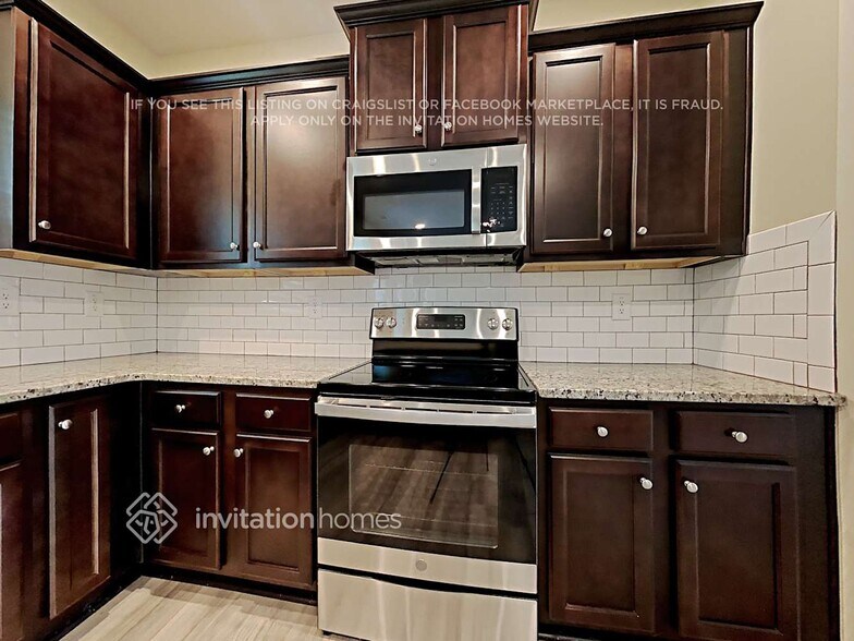 Building Photo - 178 Lantana Crossing