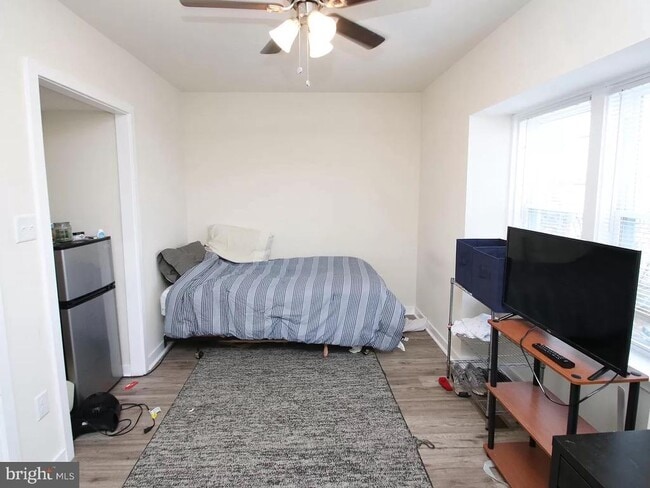 Building Photo - 1515 N Bouvier St