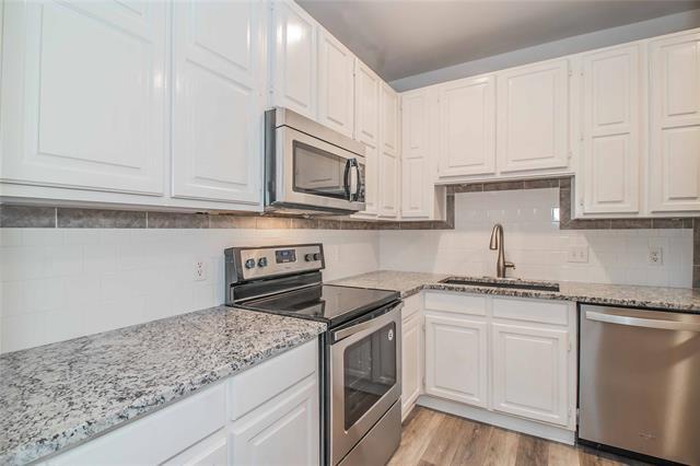 Building Photo - 5021 Birchman Ave