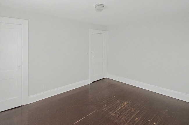 Building Photo - 4521 Hovis Rd
