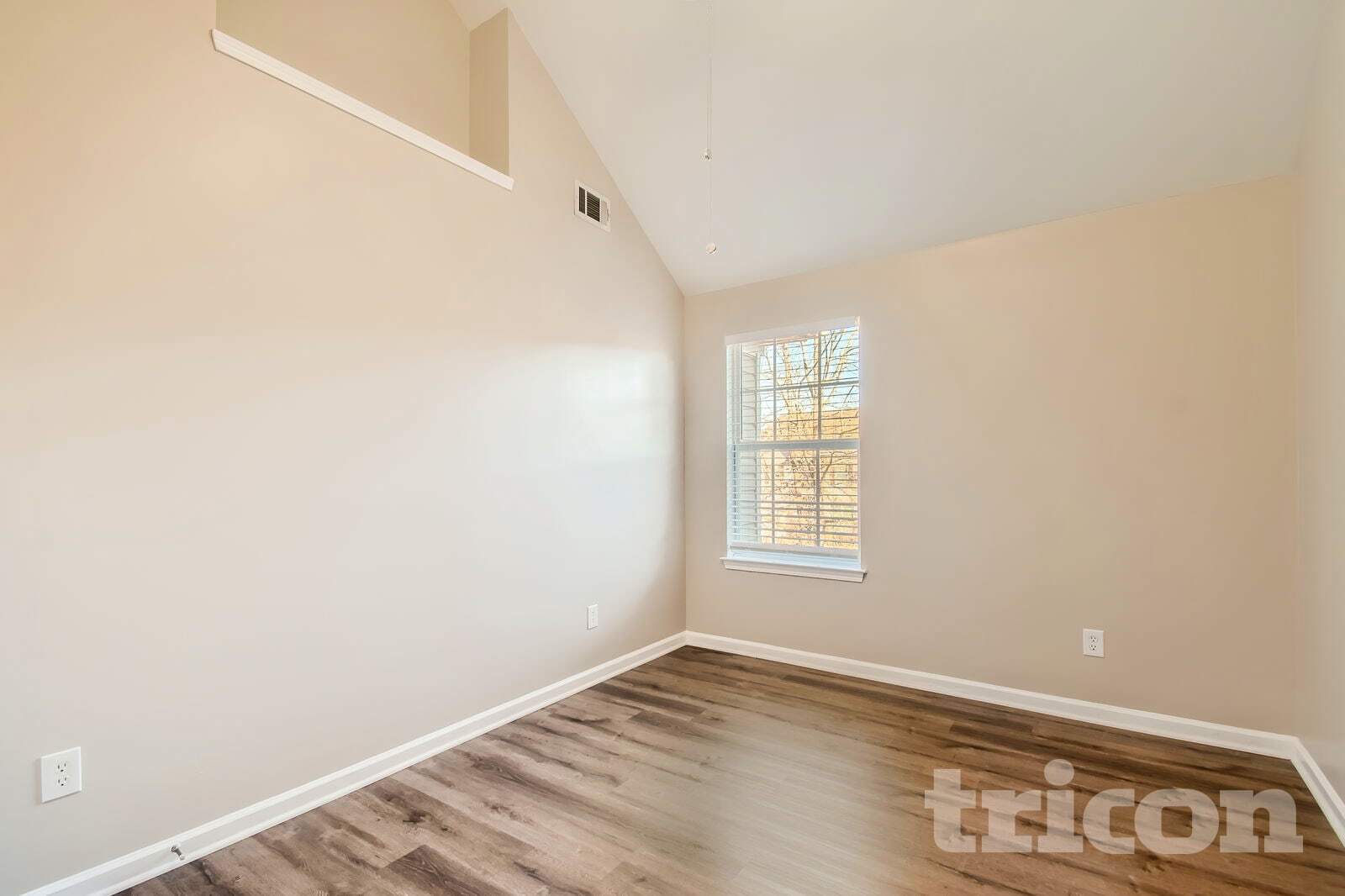 Building Photo - 30 Silver Willow Walk