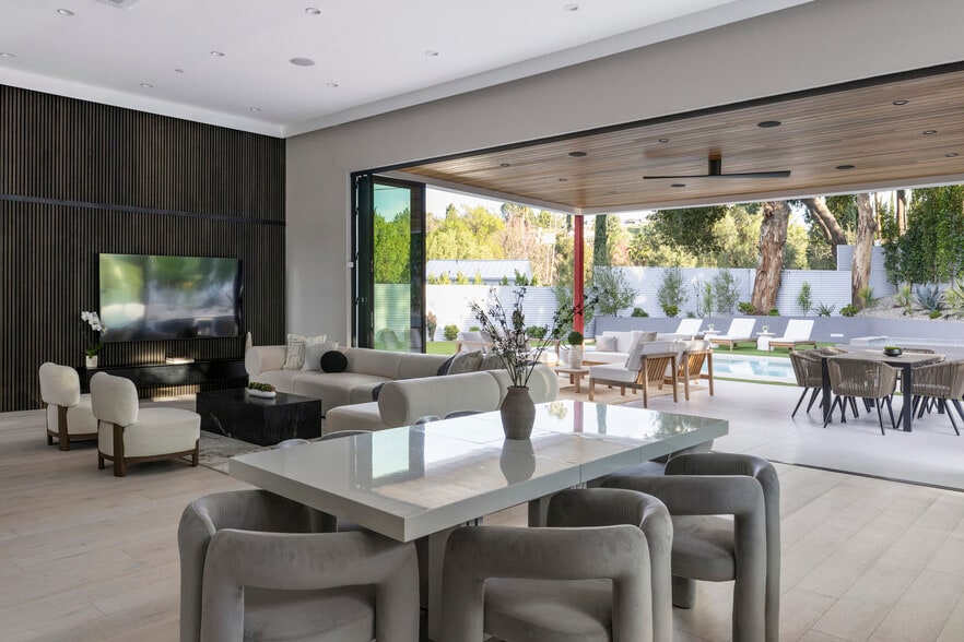 Building Photo - 22020 Alizondo Dr