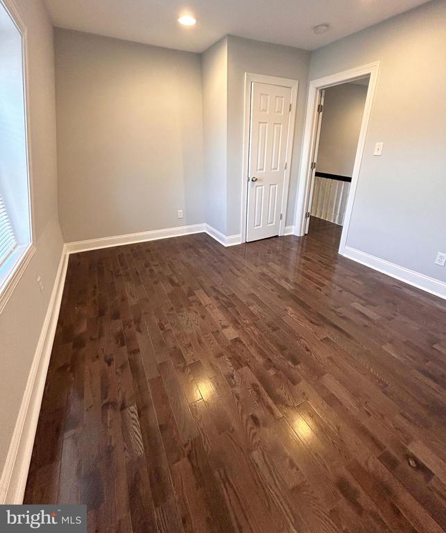 Building Photo - 157 E Duval St