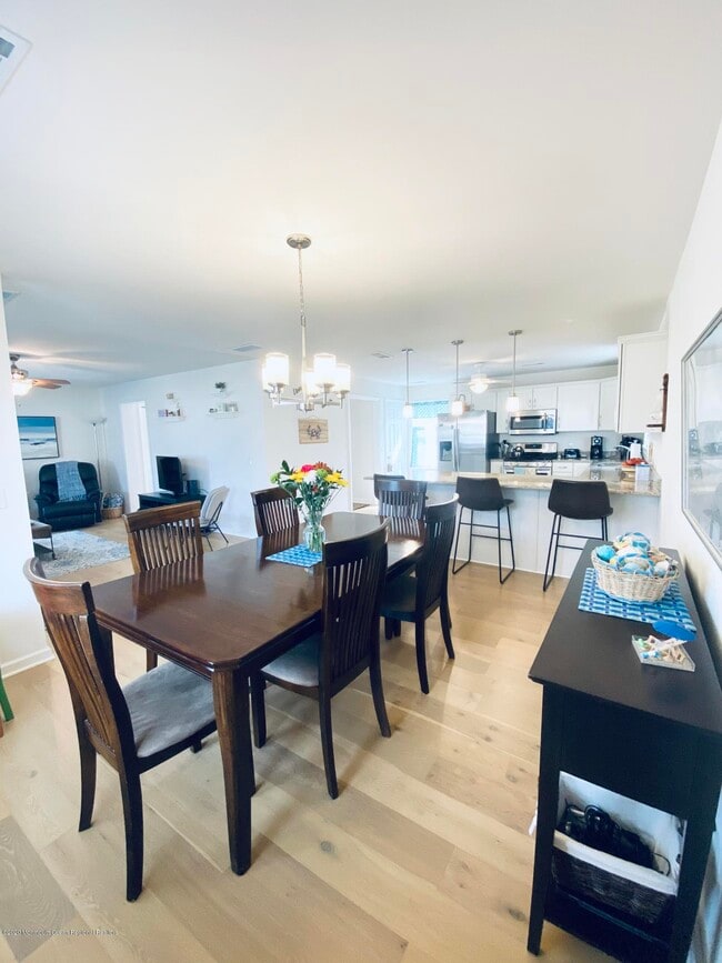 Building Photo - 1402 C St