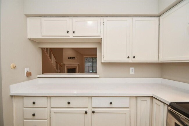 Building Photo - 3150 Walnut Bend Ln