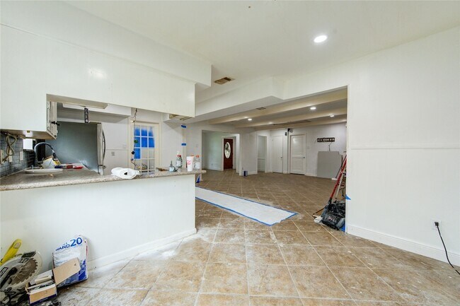 Building Photo - 2117 Willow Wisp Dr