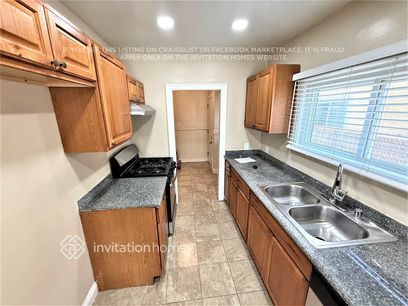 Building Photo - 6046 6th Ave