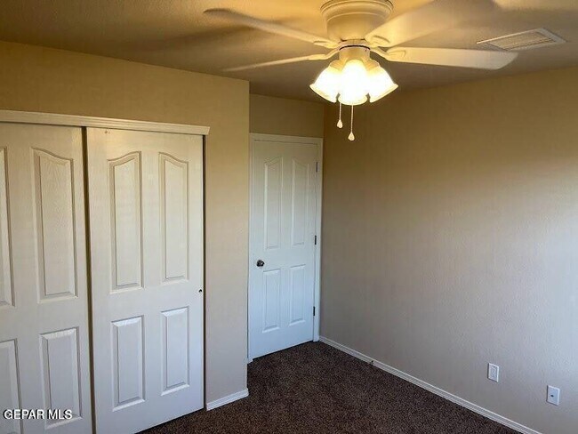 Building Photo - 7561 Red Cedar Dr