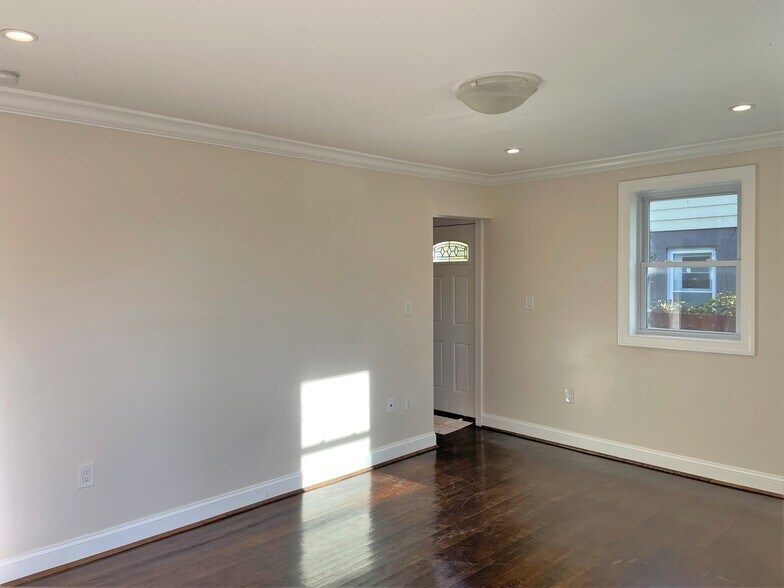 Building Photo - 1817 N Culpeper St