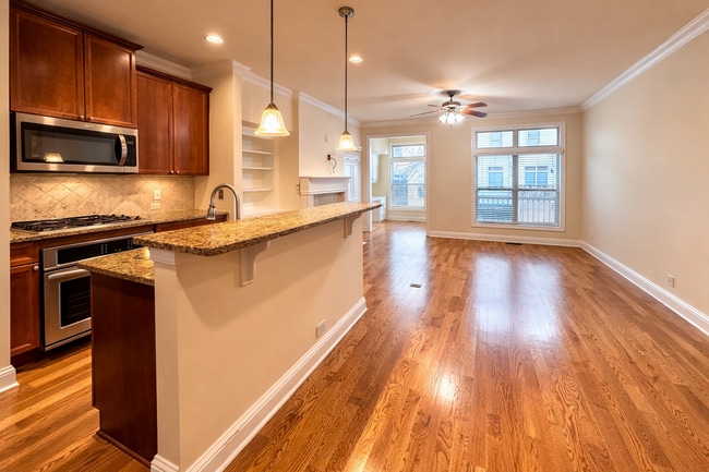 Building Photo - Gated Johns Creek End-Unit Townhome | 3BR / 3.5BA | Minutes to Avalon & GA-400