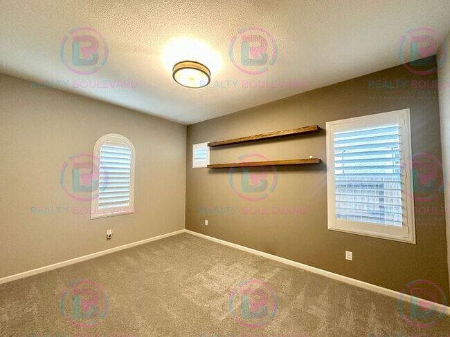 Building Photo - 5 Bedroom 3 Car Garage Home with Spa-Like Primary Suite & Resort-Style Backyard with Office, Loft...