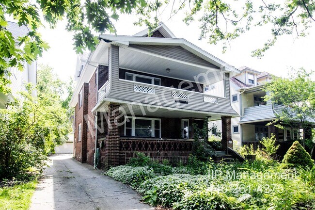 Primary Photo - 2671 E 130th St