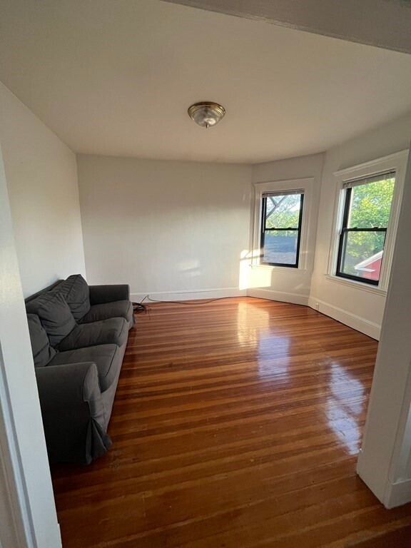 Building Photo - 47 Jamaica St