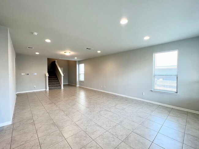 Building Photo - 128 Old Stagecoach Rd