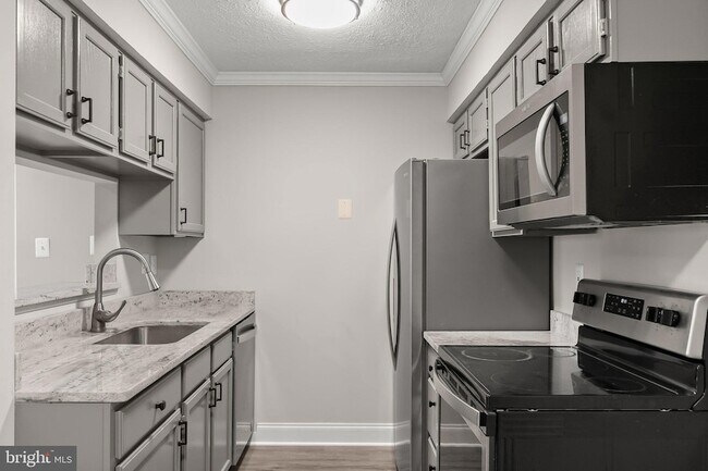 Building Photo - 4720 Dorsey Hall Dr