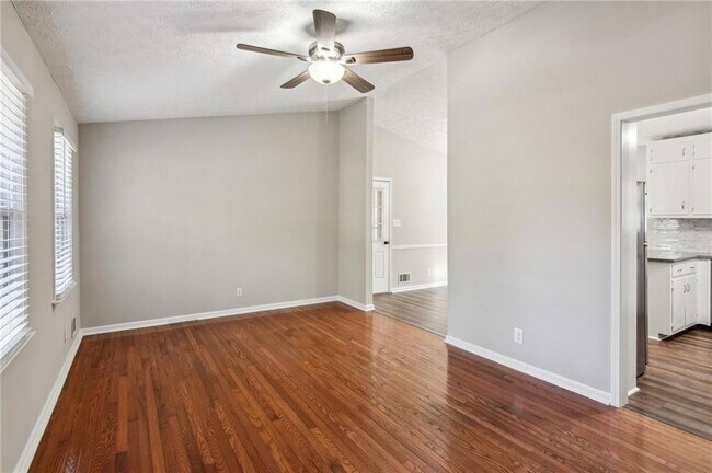 Building Photo - 2453 Falcon Ct