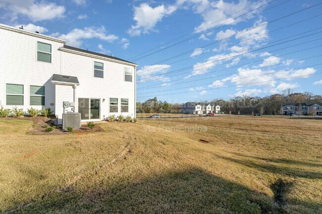 Building Photo - 2003 Old Rivers Rd