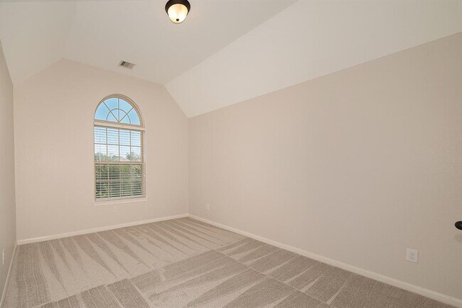 Building Photo - 67 Sagamore Ridge Pl