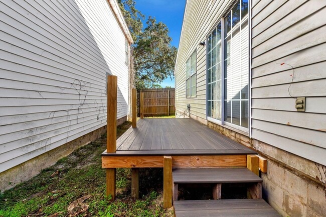 Building Photo - 3 bedroom in Ft Walton!!