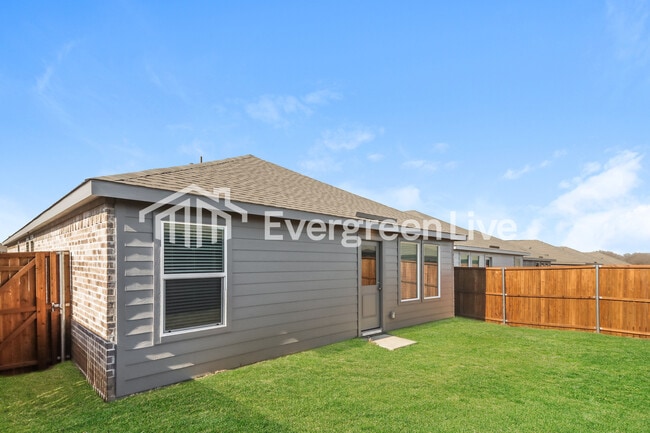 Building Photo - 2033 Belgian Dr