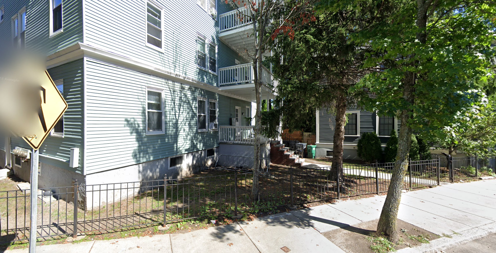 Building Photo - 344 Putnam Ave