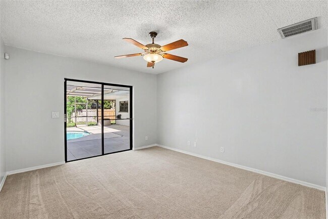 Building Photo - 648 Bua Dr