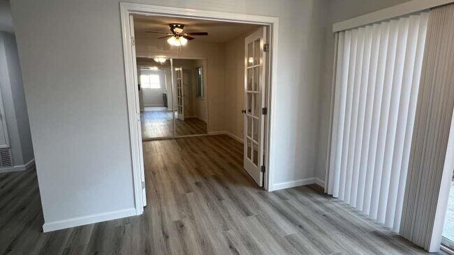 Building Photo - 1281 Saratoga Ave