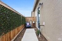 Building Photo - 1 bedroom in Gossamer Grove!